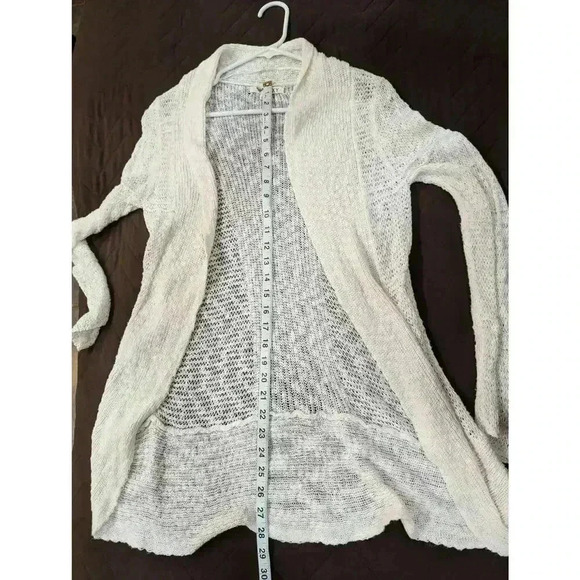 Women's white knitted long sleeve shacket by Roxy size M - Picture 5 of 6